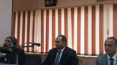 بدء صيانة ضريح 