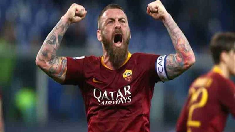 دى روسى يرحل عن روما