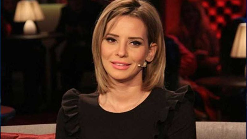 إيمان العاصي : سعيدة