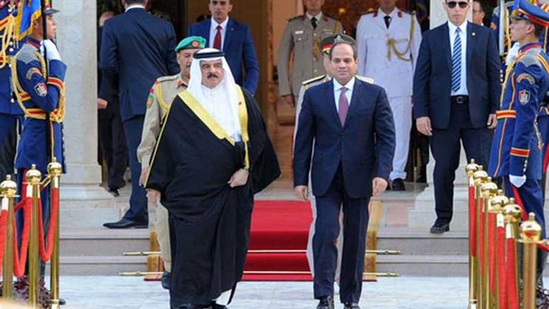 ملك البحرين يغادر