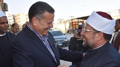 (صور) محافظ بني سويف يستقبل وزير الأوقاف بحضور كنسي