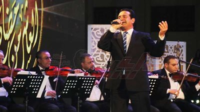 محمد ثروت يحيي ذكرى احتفالات العاشر من رمضان بالأوبرا (صور)‎