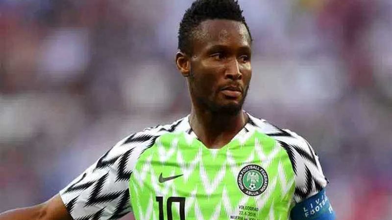 أوبي ميكيل يؤكد مشاركته