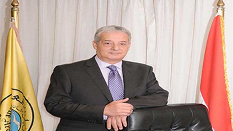 محسن صلاح: إقامة