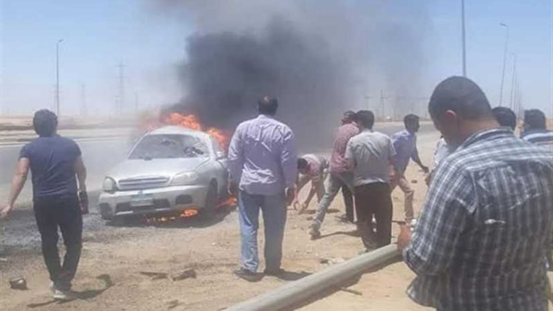 اشتعال النار في سيارة