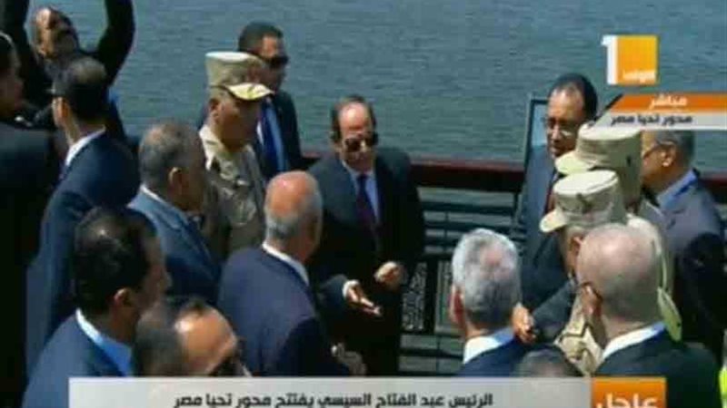 السيسي يقوم بجولة