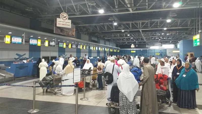 10 آلاف مسافر عبر