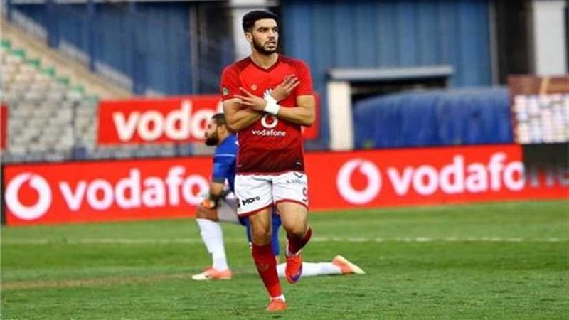 أزارو يقود هجوم الأهلي