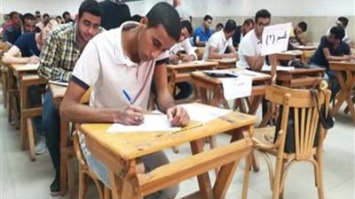 غرف عمليات لمتابعة امتحانات الدبلومات الفنية بالجيزة