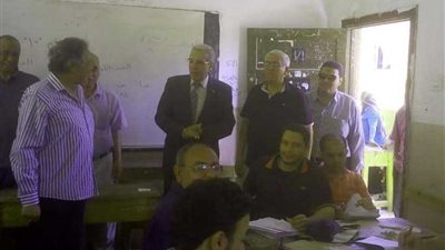 وكيل تعليم القليوبية يتفقد اعمال تصحيح الإعدادية