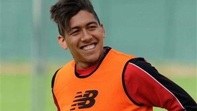 «فيرمينيو» يُقاتل للحاق بنهائي دوري الأبطال