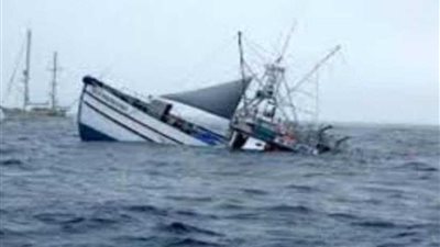 مصرع 6 أشخاص إثر غرق عبارة في نهر 