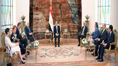 السيسي يستقبل رئيس مجلس الشيوخ الكندي