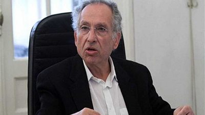 بلاغ يتهم ممدوح حمزة بنشر أخبار كاذبة والإساءة للدولة ويطالب بإحالته لمحاكمة جنائية عاجلة