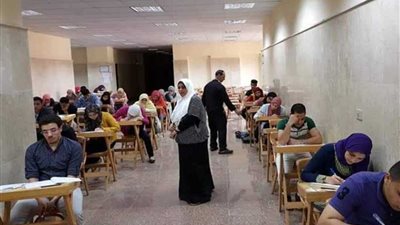 عقد أول امتحان بنظام التصحيح الإلكتروني بالعلوم الطبية في المنوفية
