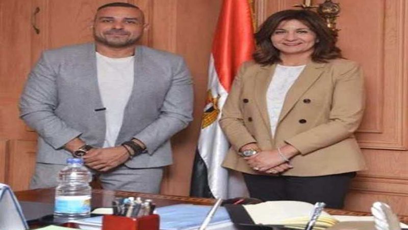 وزيرة الهجرة تستقبل