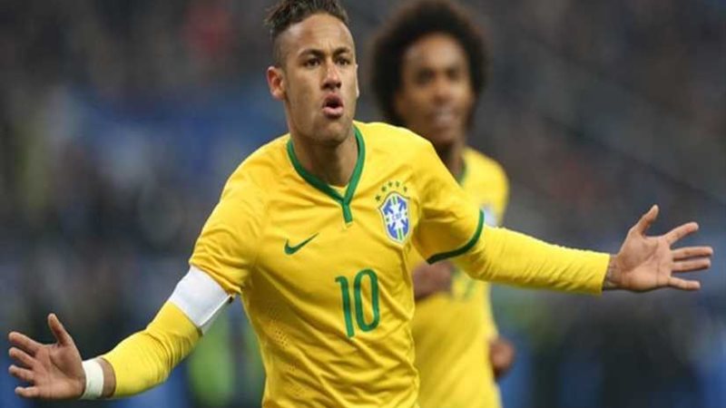 نيمار على رأس قائمة