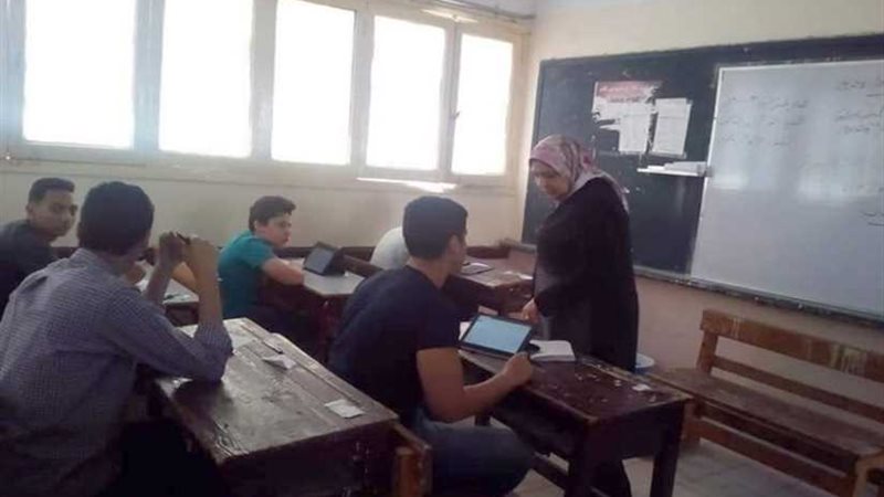 طلاب أولى ثانوي بالبحيرة