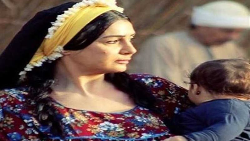 غادة عبد الرازق تقع