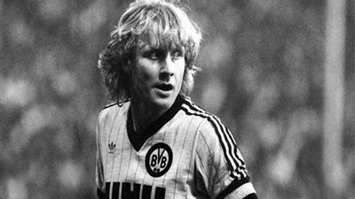 الصحف تهتم بوفاة بورجسمولر أسطورة الكرة الألمانية