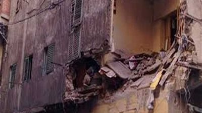 إنقاذ خمس أسر إثر انهيار جزئي بعقار قديم بالإسكندرية