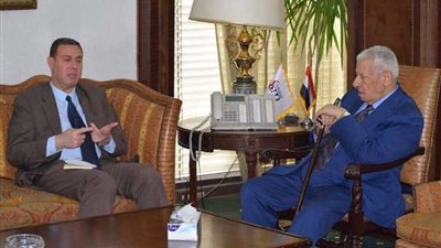 رئيس الأعلى للإعلام يلتقي السفير الفلسطيني