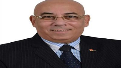 رئيس الكاراتيه يطير إلى السعودية