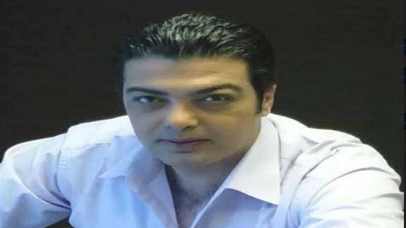 أحمد منير ينتظر عرض