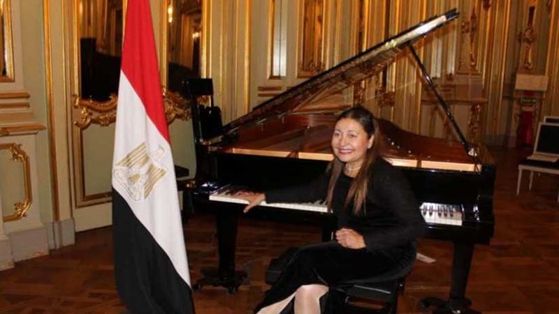 الجمعة ..مشيرة عيسي