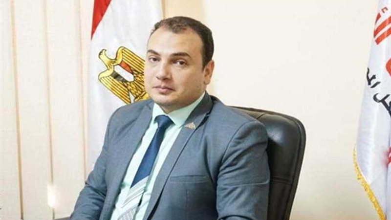 شريف نادي بدء رصف