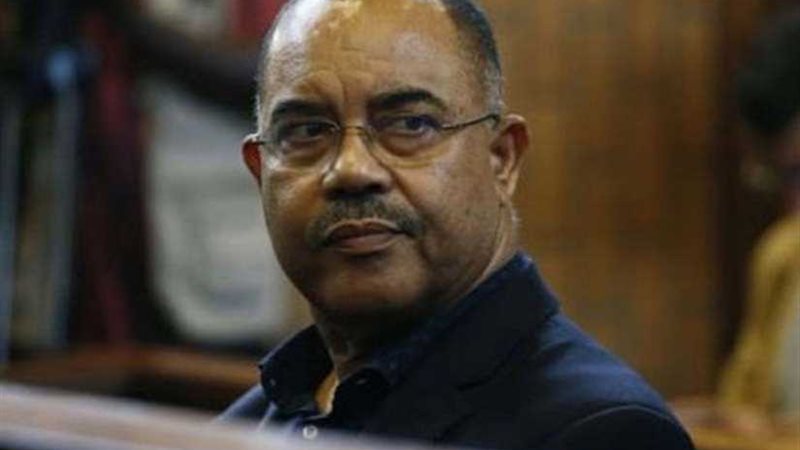 جنوب أفريقيا تسلم