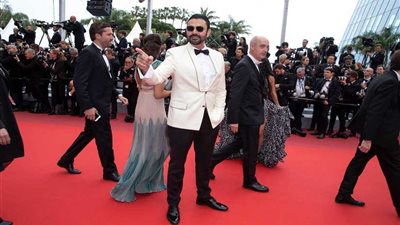 بالصور.. محمد كريم يفتتح فيلمه الأمريكي A Score to Settle بمهرجان كان