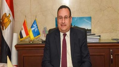 محافظ الإسكندرية يناقش تطوير مبني 