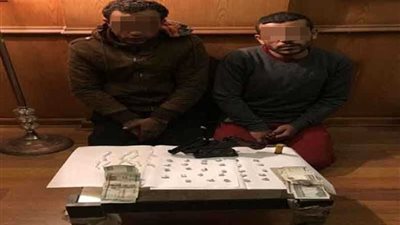 ضبط عاطلين بحوزتهما 40 تذكرة هيروين وسلاح ناري في طنطا