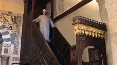 خطيب الجامع الأزهر: القرآن يهيئ النفوس لمجابهة الشدائد ويمنح الإنسان عزيمة قوية