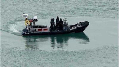 الداخلية الكويتية: مصرع وإصابة 11 شرطيا إثر انقلاب زورق لخفر السواحل