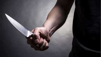 يطعن نجله لمطالبته بمصروف في قليوب