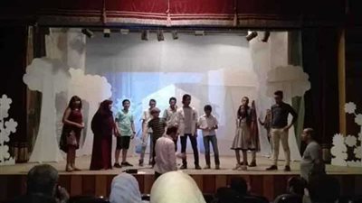 سر سعادة المدينة عرض مسرحي على مسرح عروس الصعيد مساء اليوم