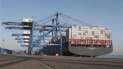 ميناء دمياط يستقبل 7 سفن للحاويات والبضائع العامة