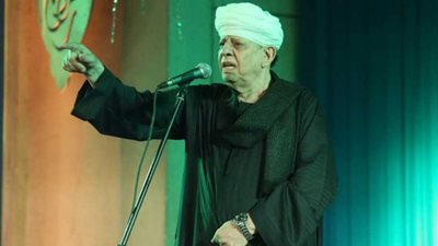 ياسين التهامي يسمو بوجدان مريديه بالأوبرا