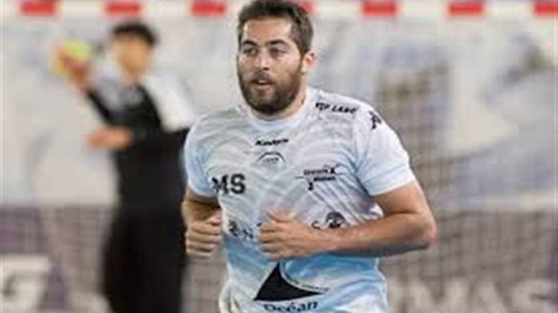 مصري مرشح لجائزتين