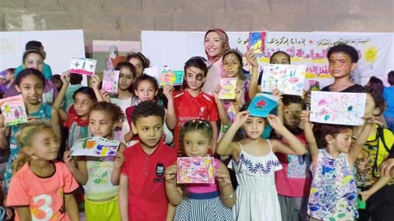الأطفال يبدعون رسومات