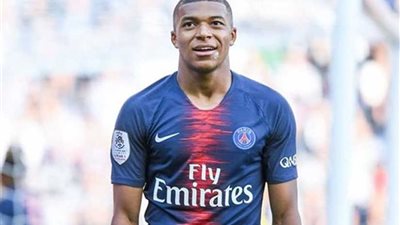 مبابي يفكر في عدم تمديد تعاقده مع باريس سان جيرمان
