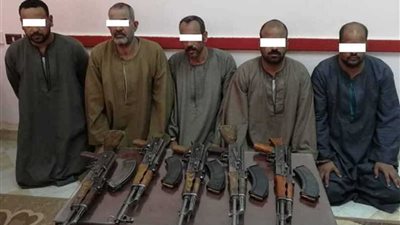 ضبط 5 متهمين بقتل أبناء عمومتهم بسوهاج بسبب الأرض