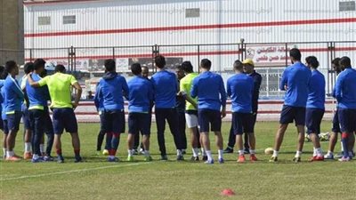 تدريبات تكتيكية وفنية للبدلاء والغائبين عن نهائي الكونفيدرالية