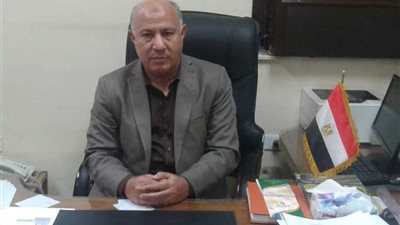 الزراعة تواصل مكافحة الجراد الصحراوي بمحافظتي أسوان والوادي الجديد