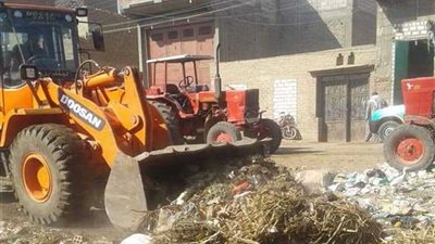 حملات لرفع القمامة والمخلفات الصلبة بقرى أبوقرقاص