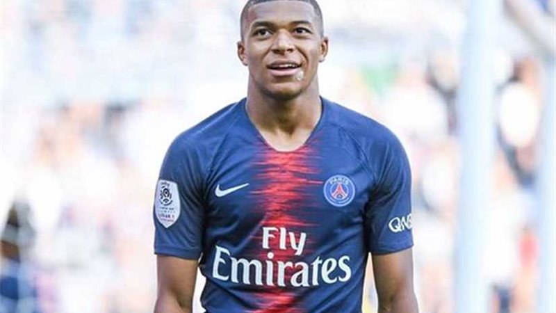 مبابي يفكر في عدم