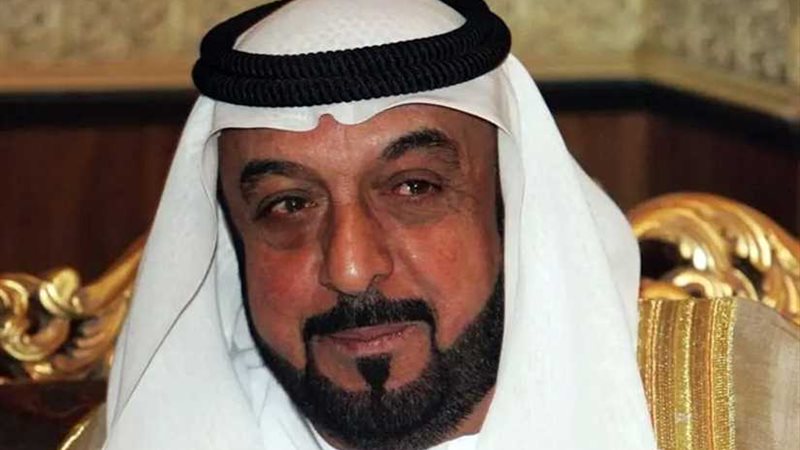 رئيس الإمارات يتلقى