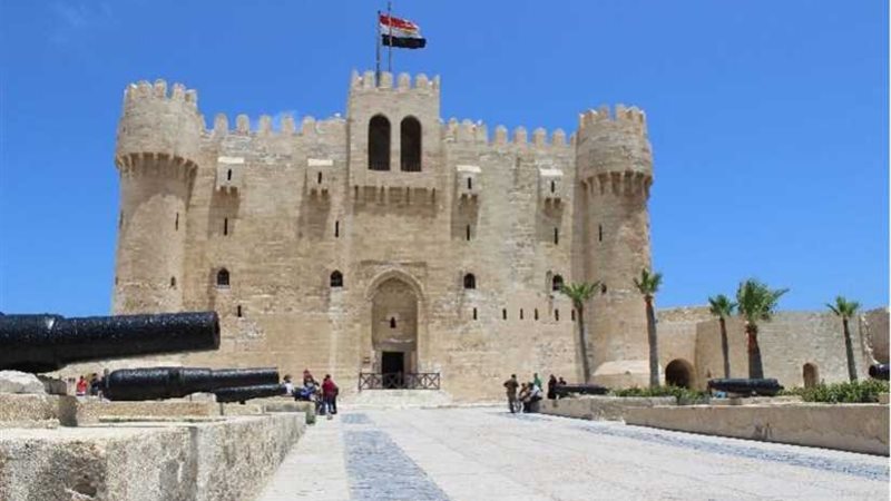 مد ساعات العمل بقلعة